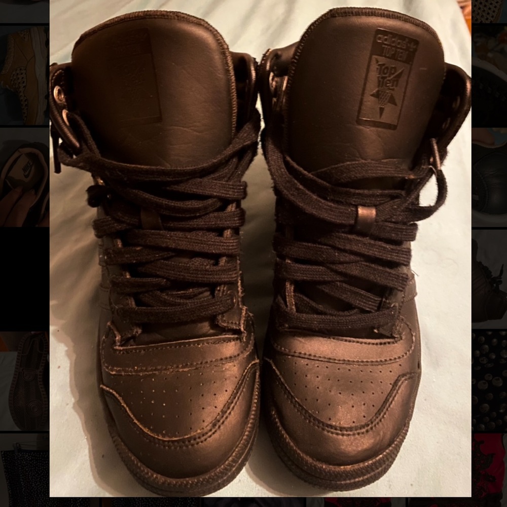 Adidas Leather all black high top Top 10 3 stripe